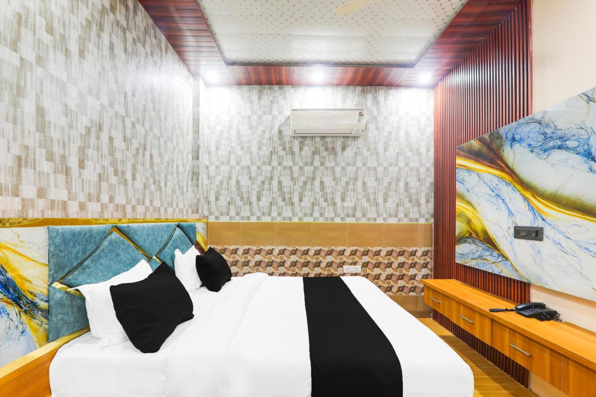 Hotel O V. K Palace Inn Лакхнау Екстер'єр фото