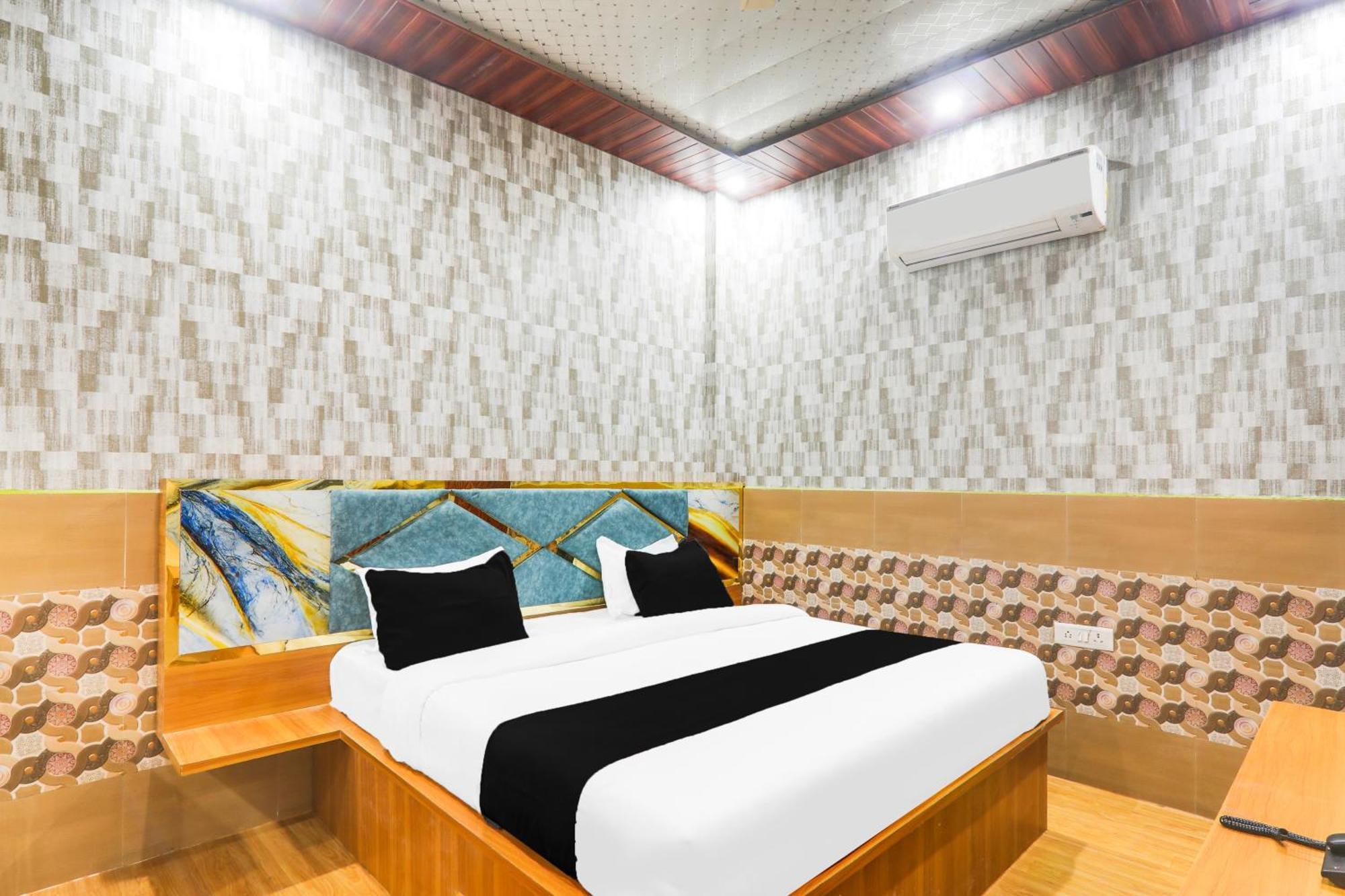 Hotel O V. K Palace Inn Лакхнау Екстер'єр фото