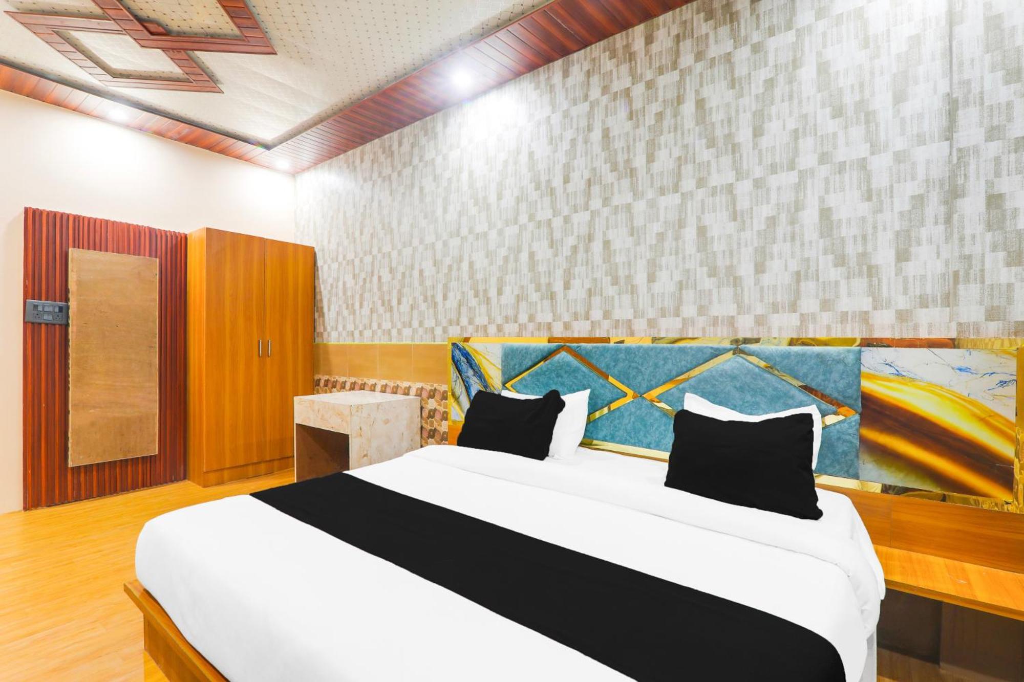 Hotel O V. K Palace Inn Лакхнау Екстер'єр фото